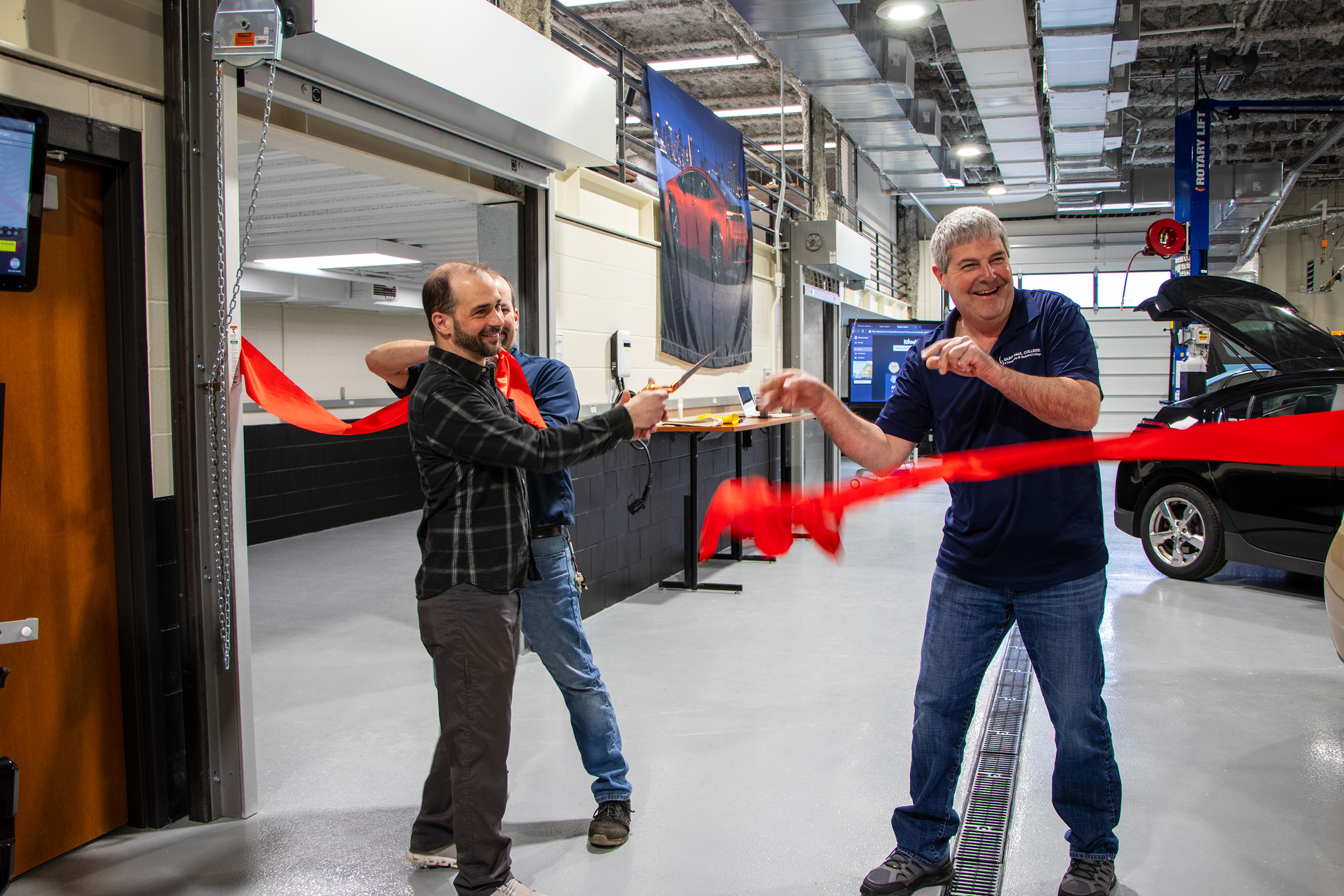 Saint Paul College’s New Electric Vehicle Lab
